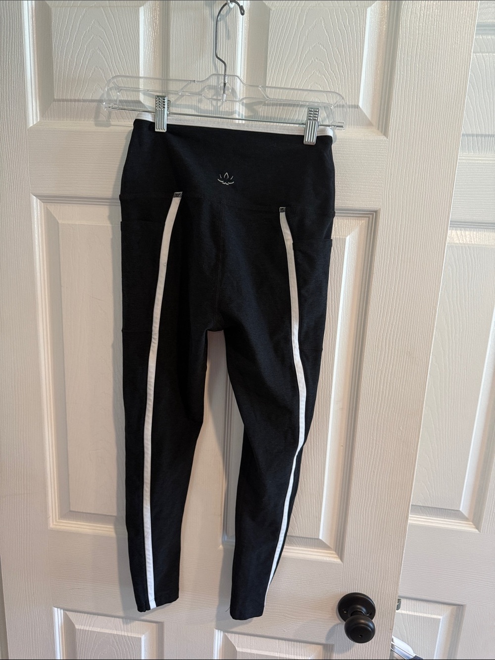Beyond Yoga Black Leggings with White Side Piping